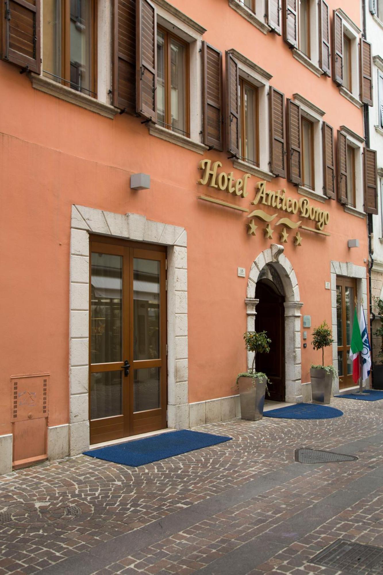 Hotel Antico Borgo Riva del Garda Exterior photo